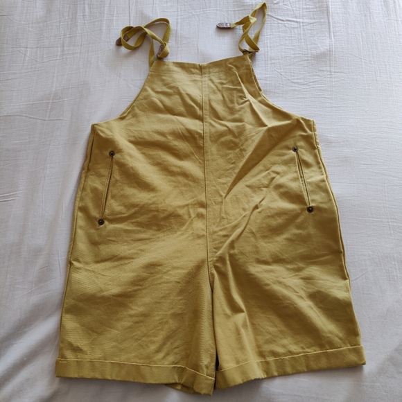 🌠2/$35🌠 NWOT Yellow Overall Romper Shorts - Picture 7 of 7